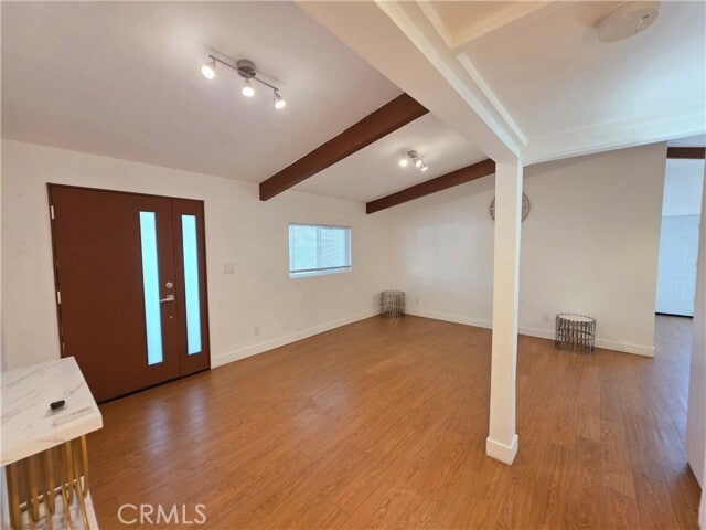 Foto del edificio - 6423 Wilbur Ave