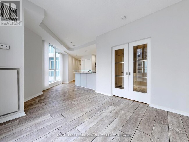 Building Photo - 208-2208 Queens Quay W