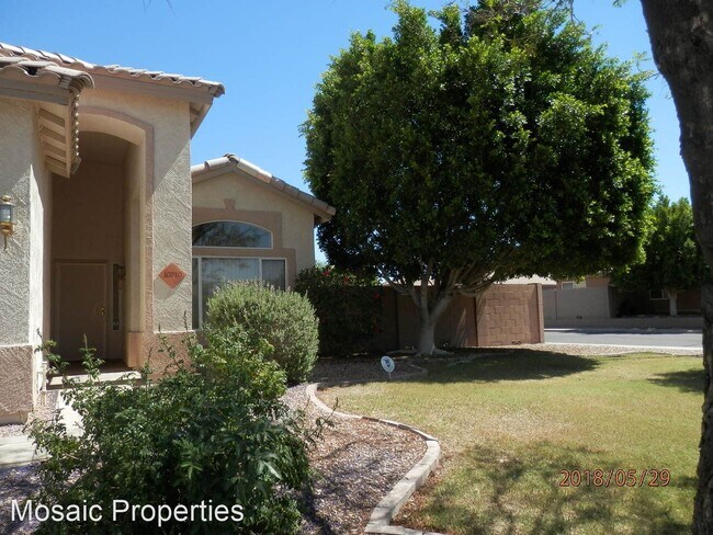 Building Photo - 3 br, 2 bath House - 10710 E Emelita Ave