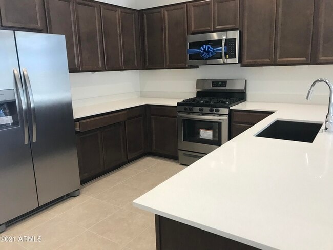 Building Photo - 1331 E Maldonado Dr