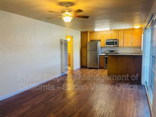 Building Photo - 4658 W Campbell Ave