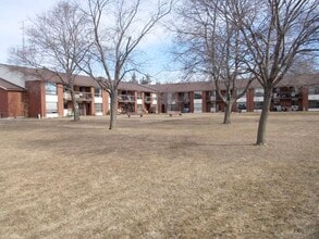 Building Photo - 87 Hamilton St N