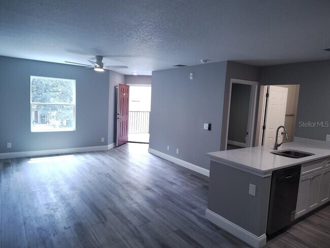 Building Photo - 3024 Parkway Blvd