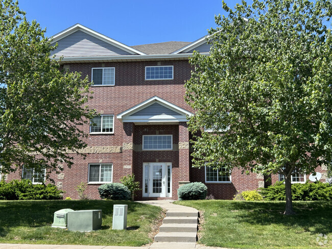 Building Photo - 2300 Westlake Rd