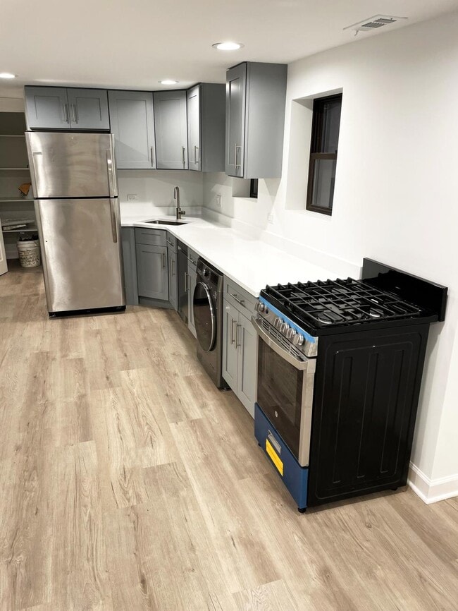 Building Photo - 1 bedroom in Chicago IL 60622