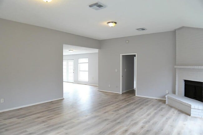 Building Photo - 2338 Sunset Trail