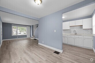 Building Photo - 1208 E 26th Ave