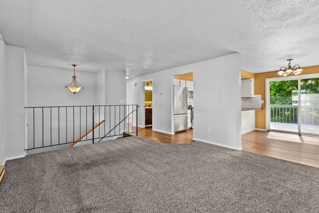 Building Photo - 2715 N Whipple Ct