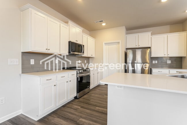 Foto del edificio - 823 Pear Blossom Ct