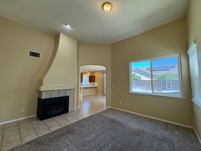 Building Photo - 747 W Siena Ln