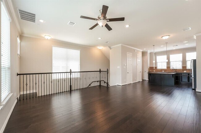 Building Photo - 9930 Spring Shadows Park Cir