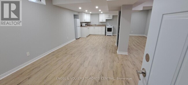 Photo du bâtiment - 14 Hillman Dr