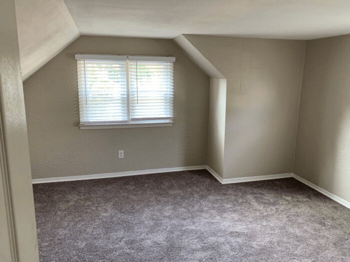Foto del edificio - NOW AVAILABLE! - 200 2nd St, Middlesex, NJ...