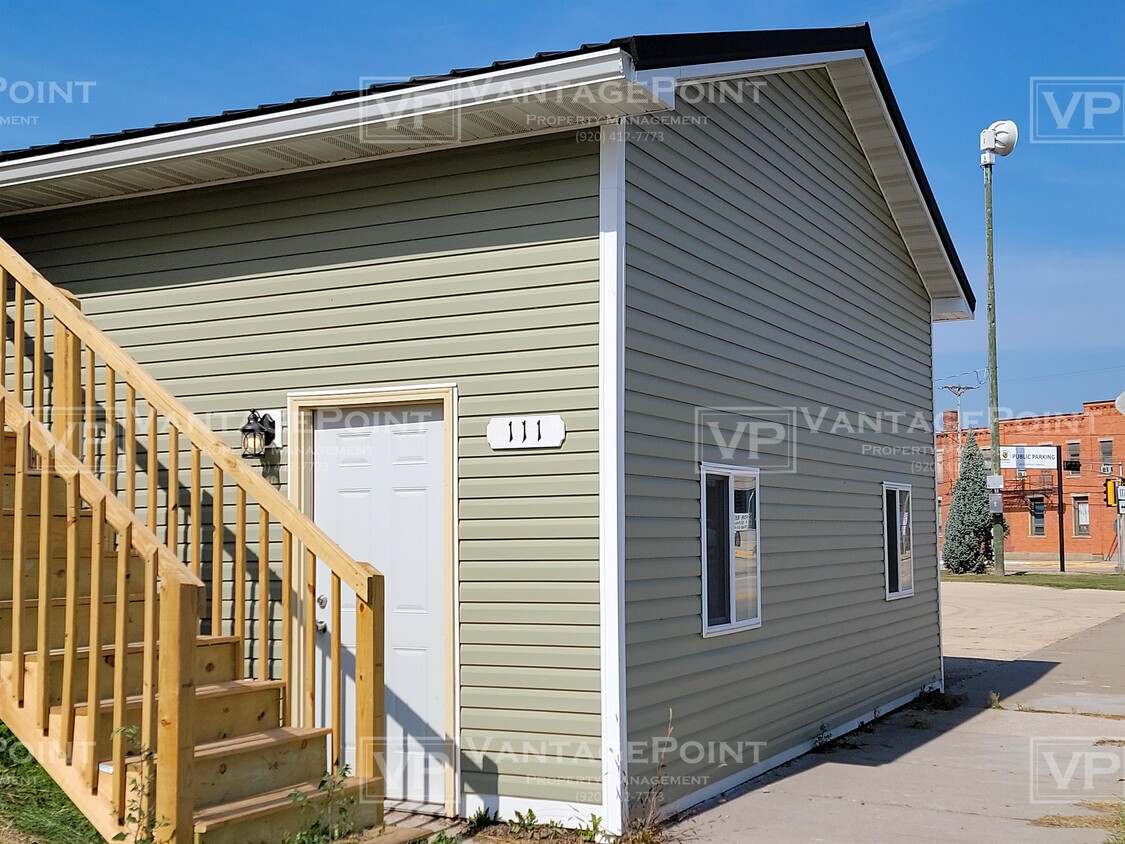 Primary Photo - 111 S Cecil St