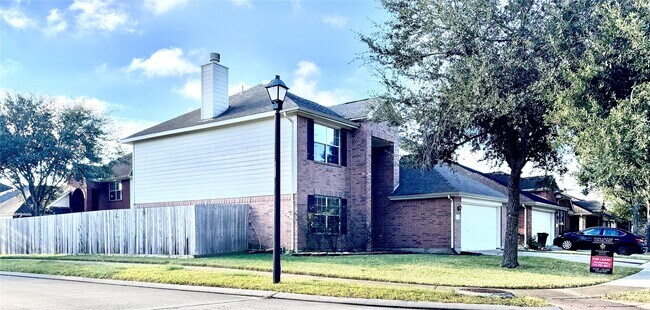 Foto del edificio - 10630 Acacia Forest tr