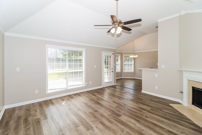 Building Photo - 8603 Brer Fox Cove