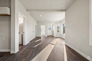 Building Photo - 224 Doty St
