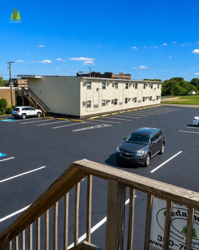 Foto del edificio - 794 Anderson Ave