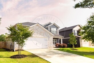 Building Photo - 7322 Pine Chase Dr