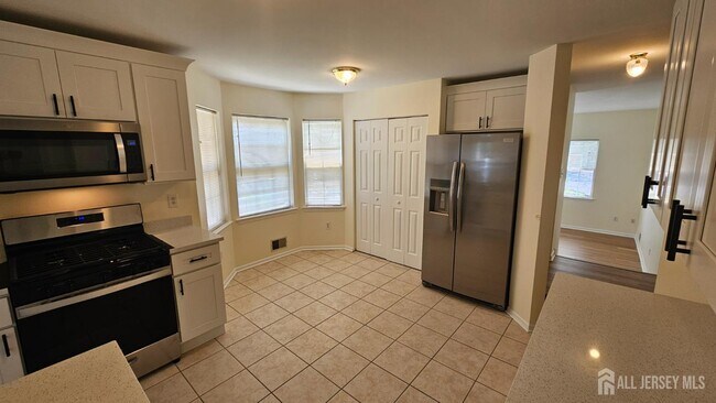 Foto del edificio - 405 Cobblestone Ct