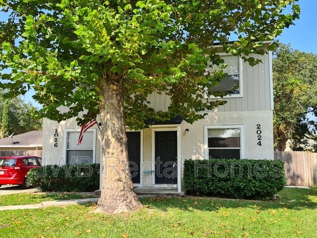 Building Photo - 2024 Bay Rd