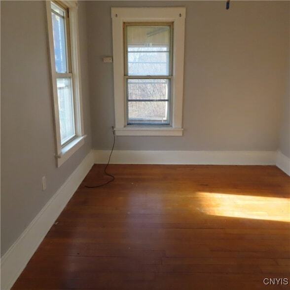 Foto del edificio - 540 Teall Ave