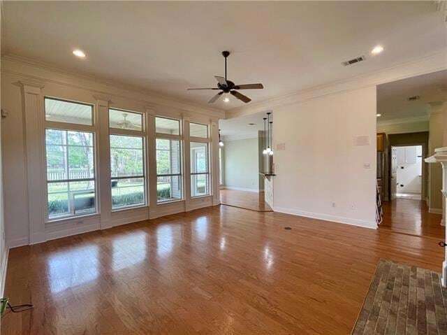 Foto del edificio - 1525 Elderberry Loop