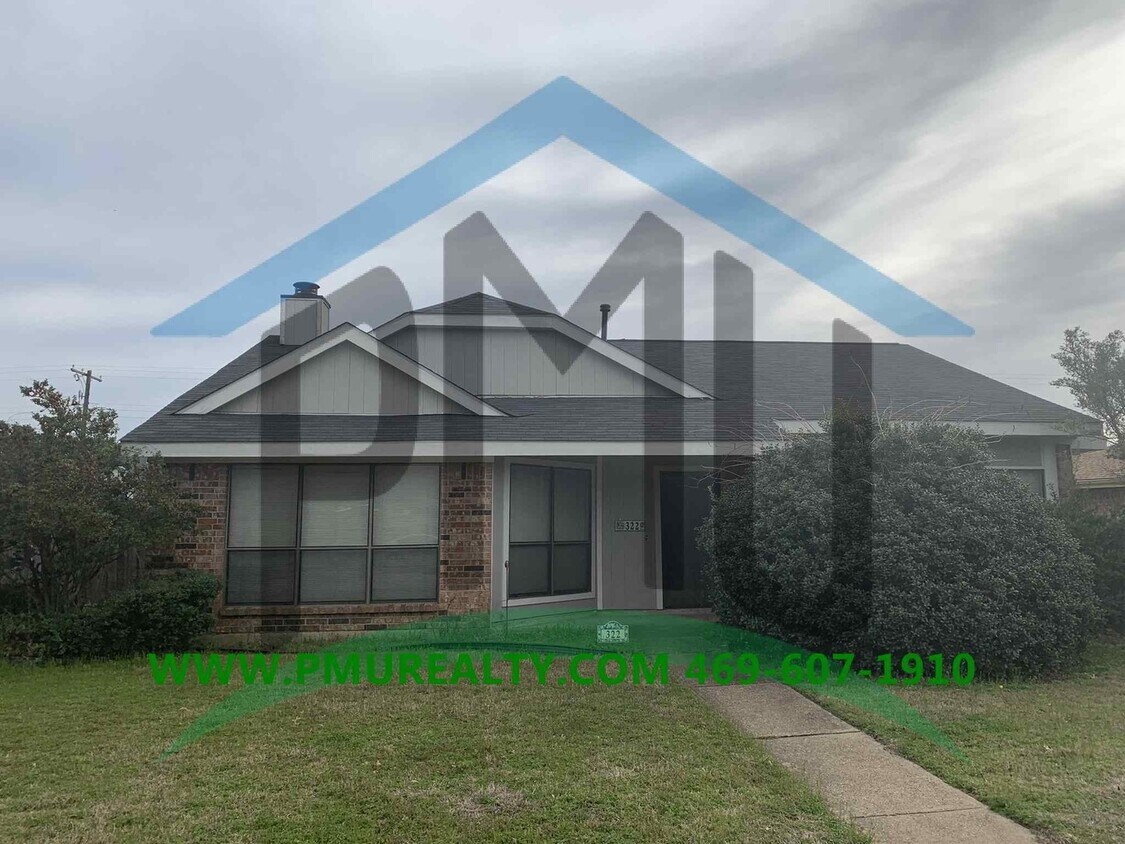 Primary Photo - AVAILABLE NOW!!! Very Spacious 2 Bedroom, ...