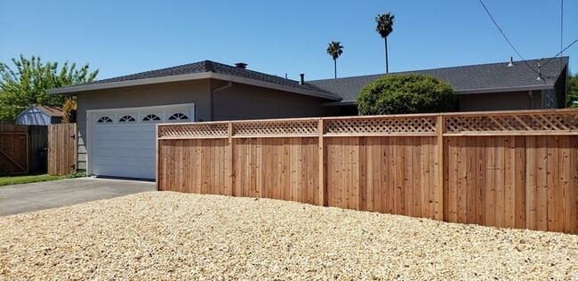 Building Photo - 7411 Belita Ave