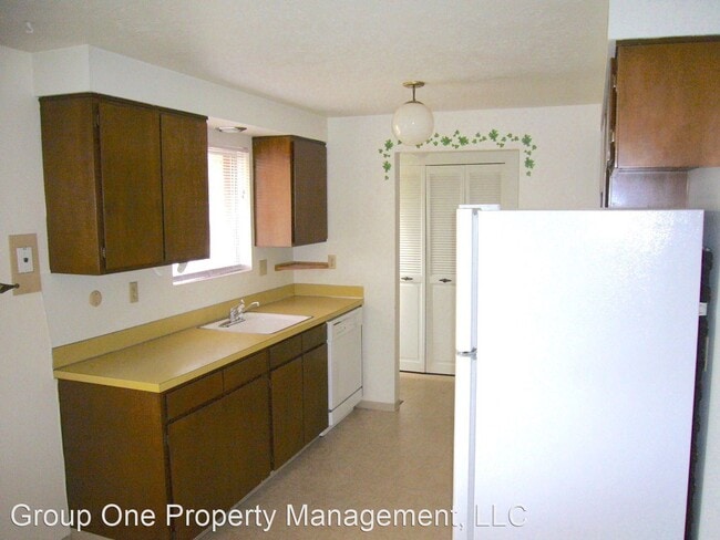 Building Photo - 2 br, 1 bath House - 719 Hillview Dr