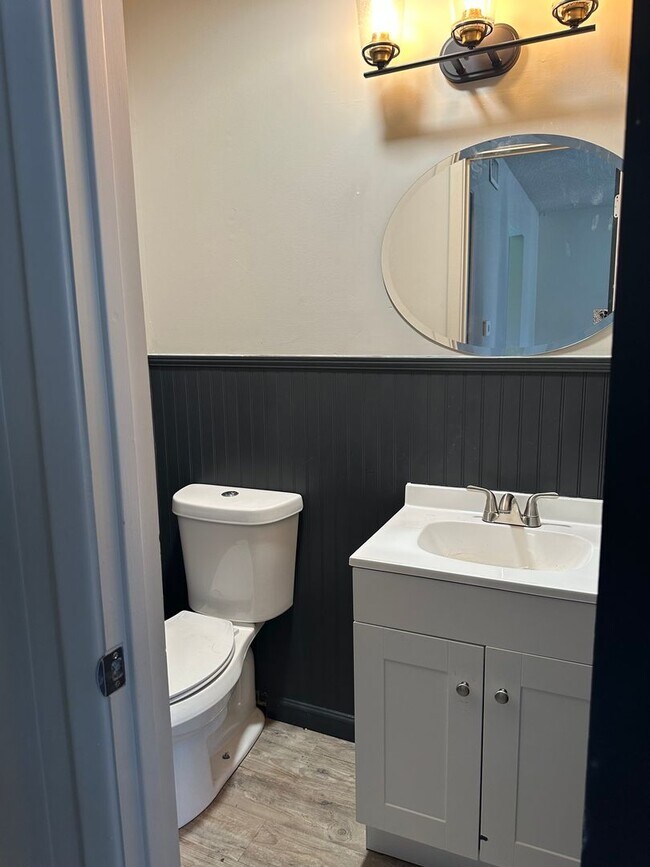 Foto del edificio - 1905 Nettleton Duplex