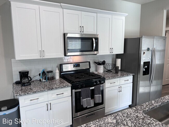 Foto del edificio - 3 br, 2 bath House - 4614 126th Street