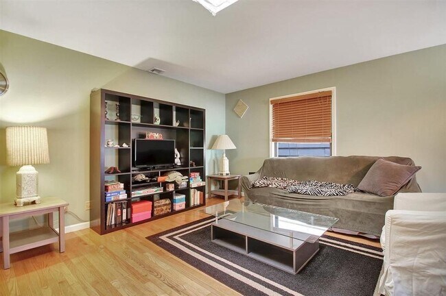 Foto del edificio - 22 69th Street c2