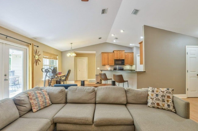 Foto del edificio - 3513 Larkspur Ln