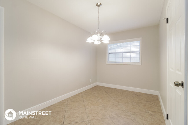 Building Photo - 1515 Constantine St