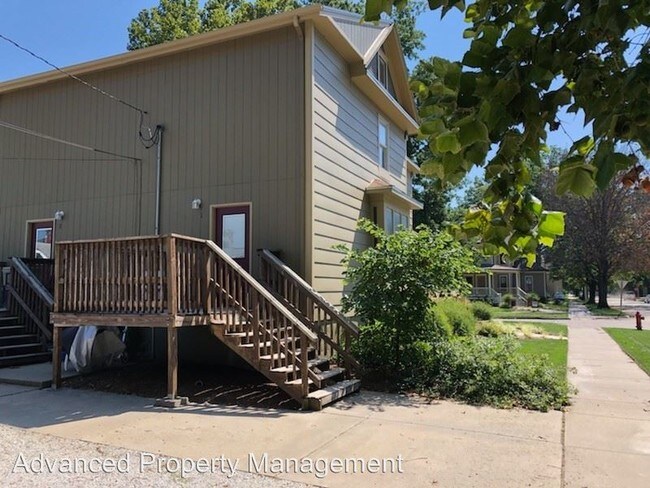 Building Photo - 930 Laramie St