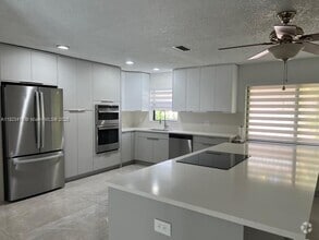 Building Photo - 10860 NW 40th St