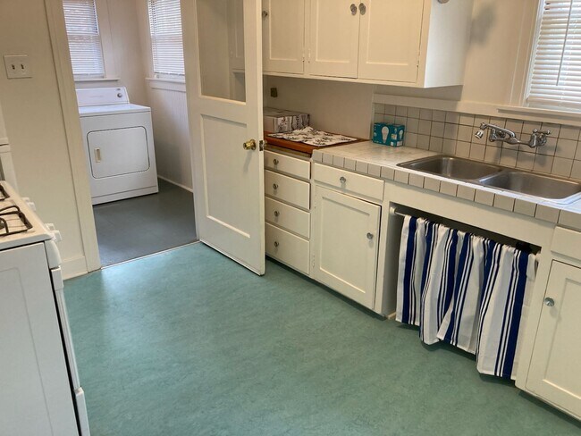 Foto del edificio - **Cute Home in SRJC Area!!**