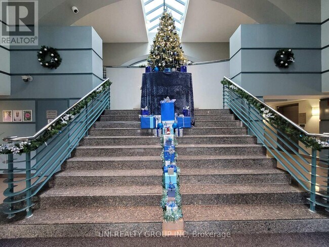 Photo du bâtiment - 45 Holland Ave