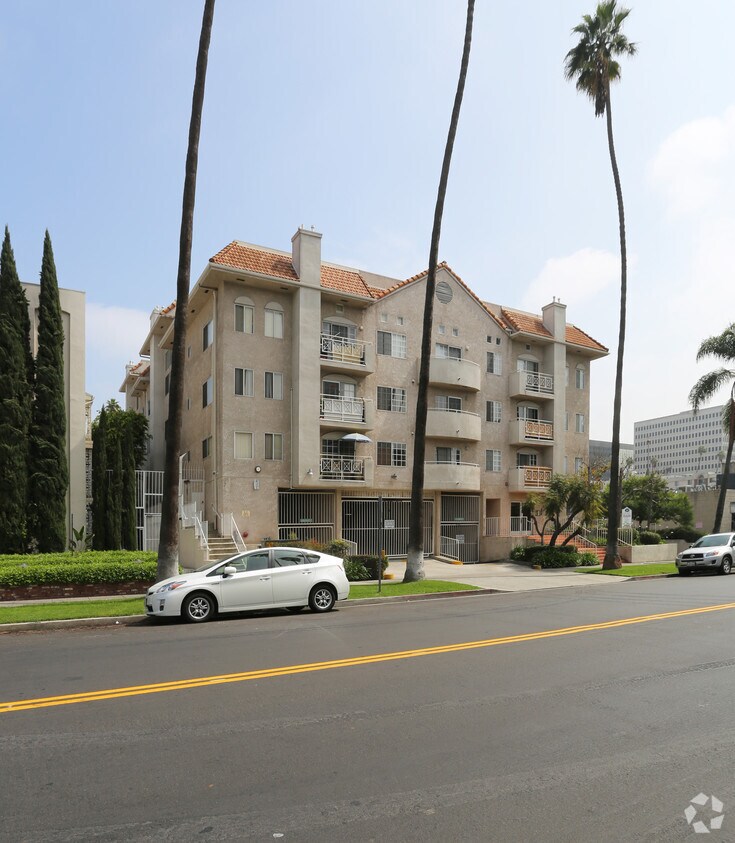 Foto del edificio - 528 S Alexandria Ave
