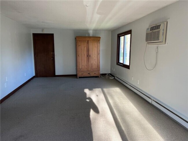 Foto del edificio - 115 Nepaug Rd
