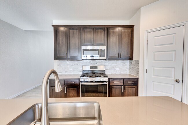Building Photo - 12620 Iron Bridge Dr