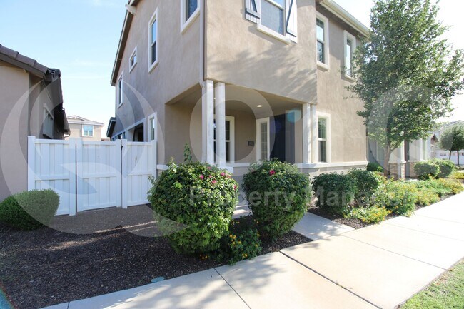 Building Photo - 3802 East Stiles Lane
