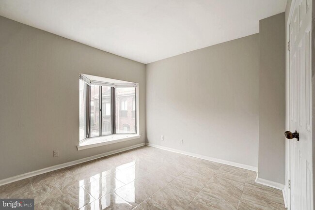 Building Photo - 1077 Paper Mill Ct