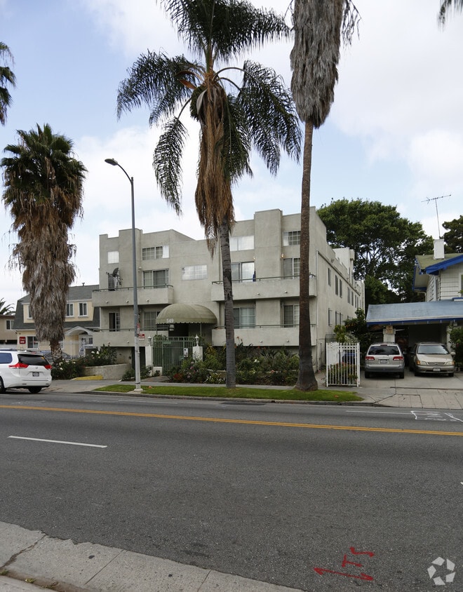 Building Photo - 549 S Wilton Pl