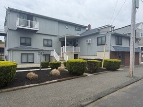 Building Photo - 41 Broadsound Ave