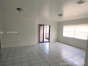 Foto del edificio - 3 br, 2 bath  - Grenadier Lakes at Welleby