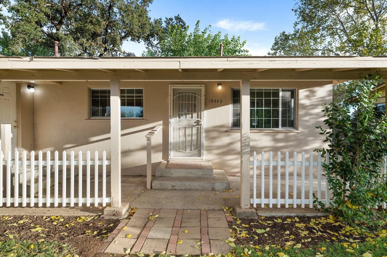 19443 Hill St, Anderson, CA 96007 Townhome Rentals in Anderson CA