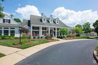 Building Photo - 1800 Ashley Ct