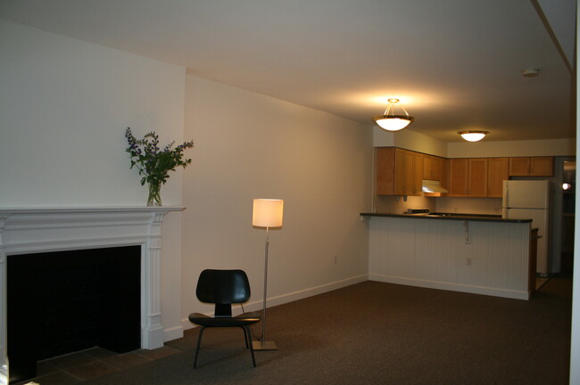 Living Room view to kitchen - 2935 N Charles St